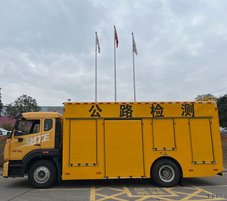 单轮式横向力系数检测车